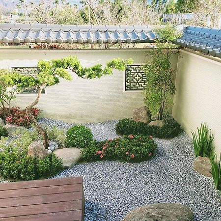 Roaming Cloud Sun Moon Lake B&B Yuchi Esterno foto