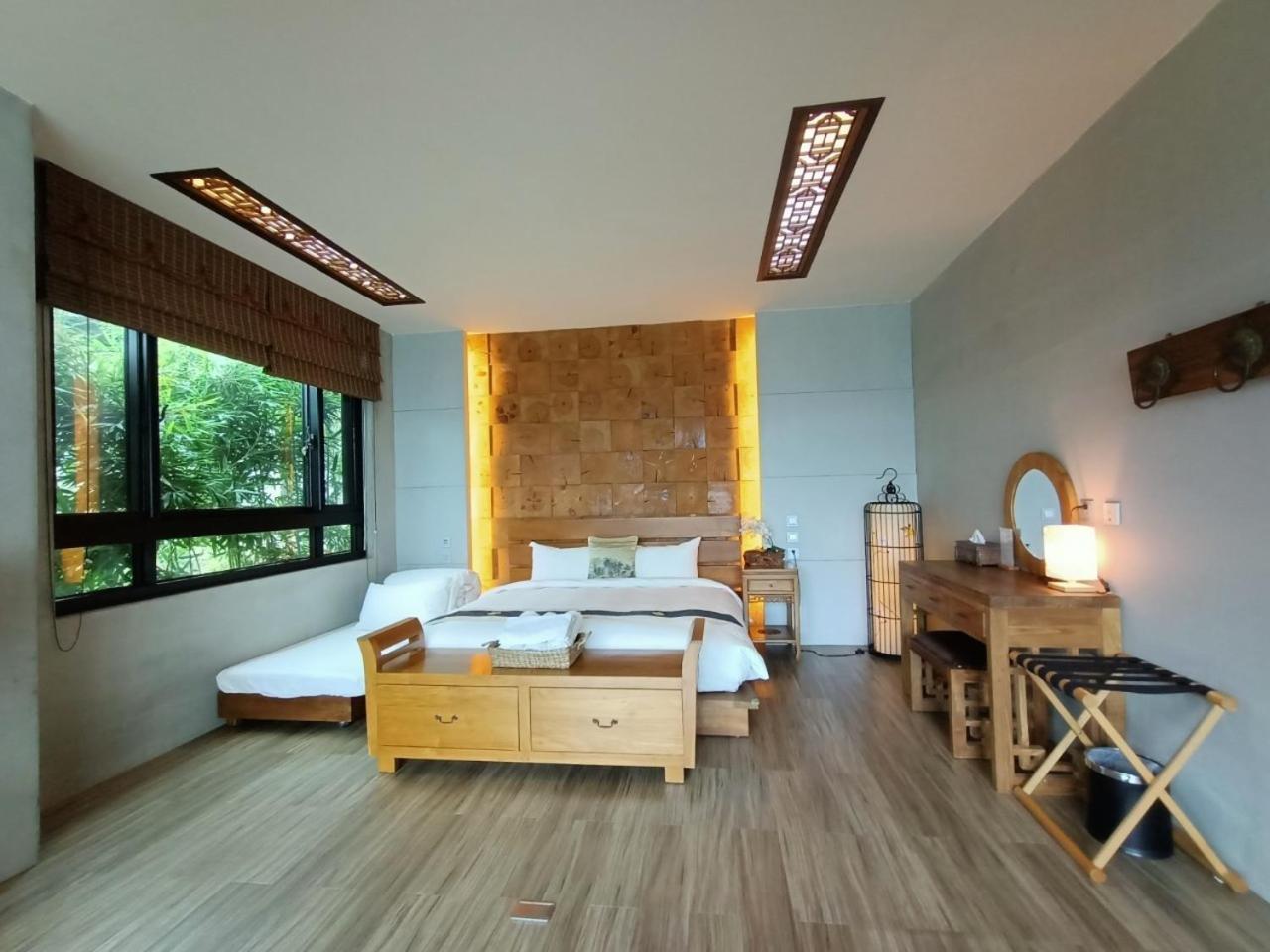 Roaming Cloud Sun Moon Lake B&B Yuchi Esterno foto