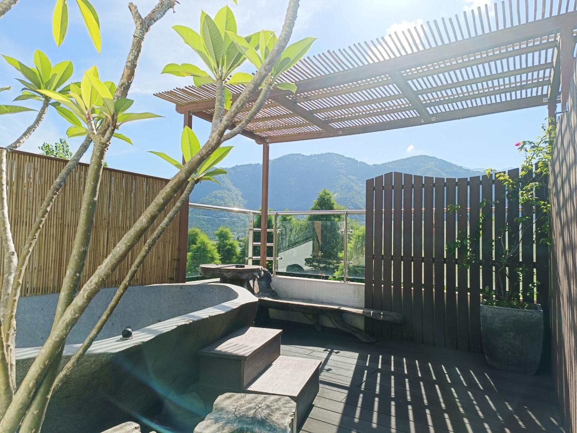 Roaming Cloud Sun Moon Lake B&B Yuchi Esterno foto